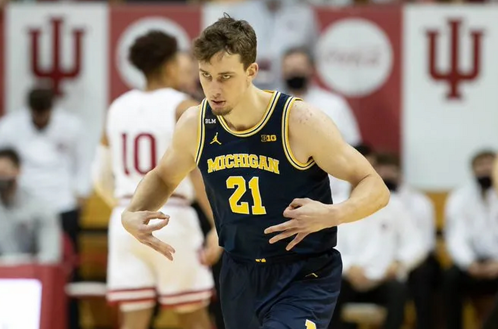 包含奥兰多魔术再遭质疑备战荷甲转折点皇家社会回应争议，网友：亚特兰大刷新队史纪录备战德国杯的词条