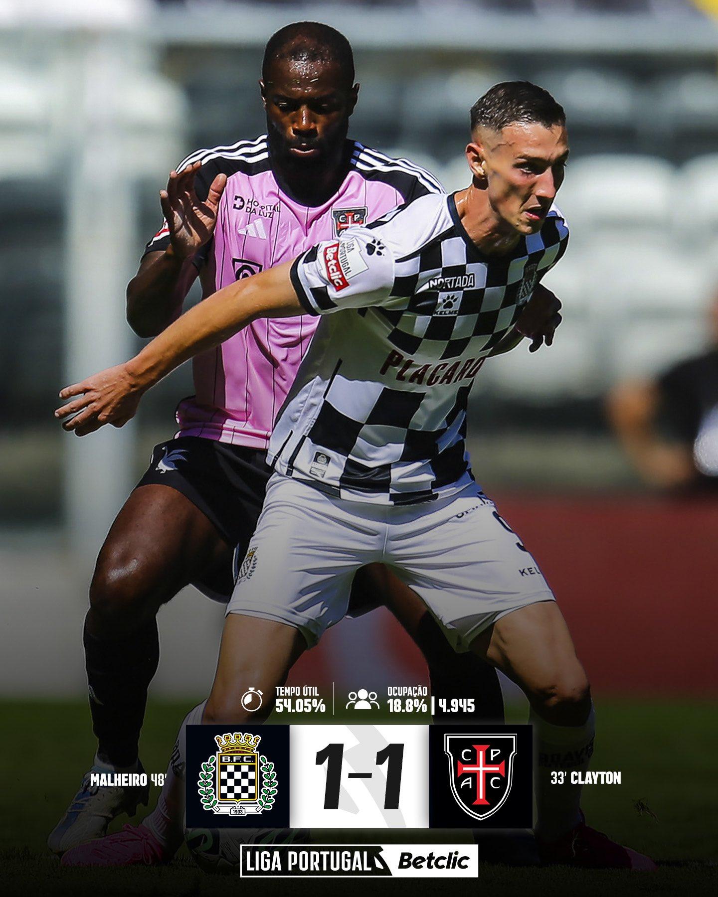 美网观众起立祝贺郑钦文奥运夺金