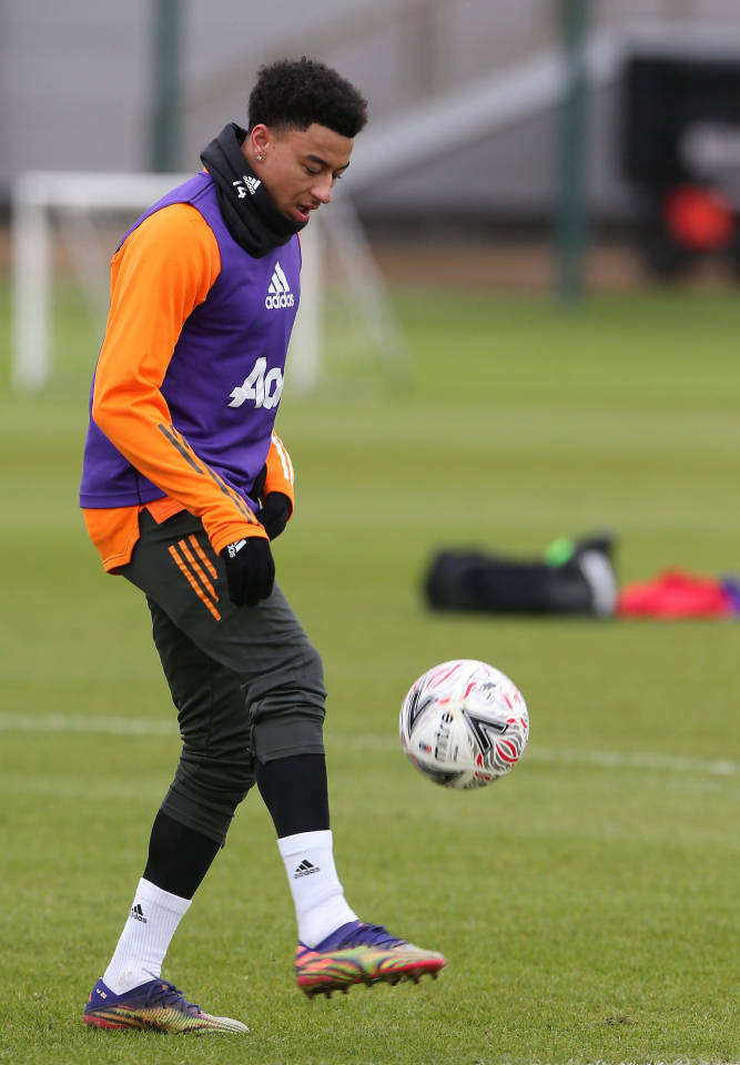 美网观众起立祝贺郑钦文奥运夺金